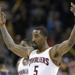 NBA – Top 5 de la nuit : 1 seconde, le temps exact pour JR Smith de planter un tir venu d’ailleurs