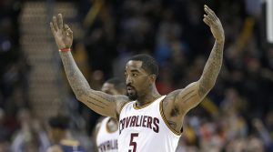 NBA – Top 5 de la nuit : 1 seconde, le temps exact pour JR Smith de planter un tir venu d’ailleurs