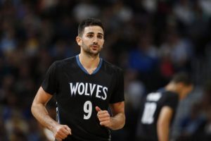 NBA – Les Wolves continueraient de chercher un trade pour Ricky Rubio