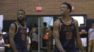 Insolite – DeMar Derozan déraille lors d’un match à Los Angeles