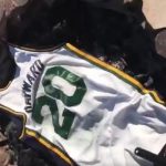 Insolite – Un fan du Jazz fait un barbecue avec le maillot de Gordon Hayward