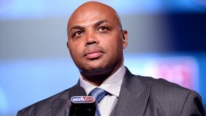 NBA – Charles Barkley critique durement Kyrie Irving