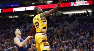 NBA – Cleveland aimerait beaucoup acquérir Devin Booker dans le trade de Kyrie Irving