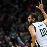 NBA – Spencer Hawes devrait être coupé par les Bucks