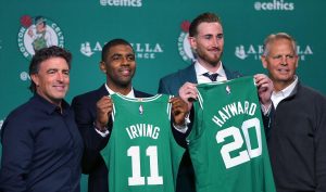 NBA – Les images de la conférence de presse de Kyrie Irving et Gordon Hayward