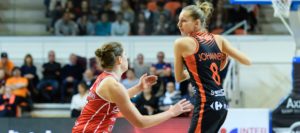 EuroLeague Women – Vidéo : La passe en mode « volley-ball » de Marine Johannès