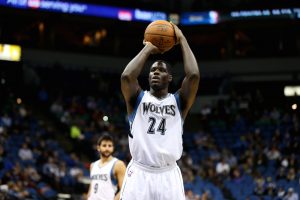 NBA – Les Suns coupent deux joueurs, dont Anthony Bennett