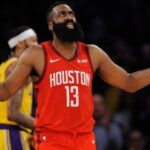 NBA – James Harden attaqué par les fans pour son masque polémique