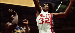 NBA / ABA – Les Nets retirent (encore !) le maillot de Julius Erving