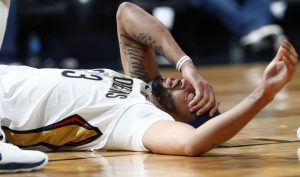 NBA – Anthony Davis échappe à la commotion cérébrale