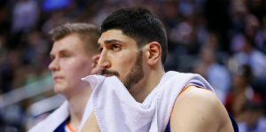 NBA – Enes Kanter ne devrait pas quitter New York