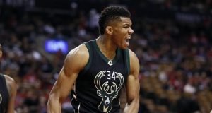 NBA – Top 10 de la nuit : L’étoile filante « Antetokounmpo » piétine le Texas