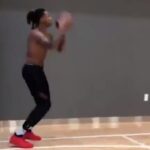 NBA – D&rsquo;Angelo Russell s&rsquo;affiche en mode Splash Brother !