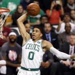 NBA – Top 10 de la nuit : Jayson Tatum balance deux météorites sur Atlanta