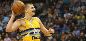 NBA – Nikola Jokic est-il le meilleur pivot-passeur de la ligue ?