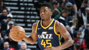 NBA – Top 10 de la nuit : Le dunk gargantuesque de Donovan Mitchell
