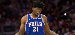 NBA – Blessé, Joel Embiid va manquer les prochains matchs des Sixers