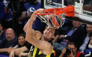 Euroleague – Top 10 du mois de novembre : L’art du poster dunk par Jan Vesely