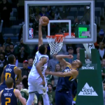 NBA – Top 10 de la nuit : Giannis Antetokounmpo grimpe le Mont Gobert !