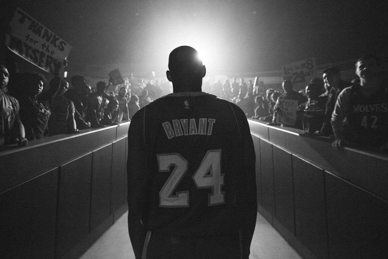 Kobe Bryant maillot retiré mamba out