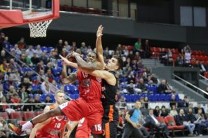 Eurocup – Top 10 de la J3 (Top 16) : Sauvetage, jeu en une touche de balle, gros dunk !