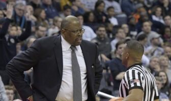 NBA – Le fils de Pat Ewing donne des nouvelles de son père, hospitalisé à cause du Covid-19