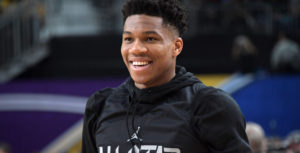 NBA – Giannis Antetokounmpo prêt à rester à Milwaukee tant que la franchise est compétitive