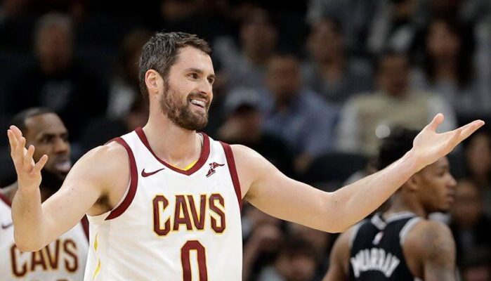 Kevin Love a déclaré que Tim Duncan était le meilleur ailier fort de l'histoire de la NBA