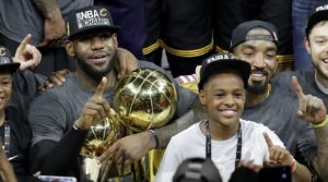 NBA – Les highlights exceptionnels de LeBron James Jr !