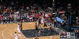 NBA – Top 10 de la nuit : LeBron monte sur le Brooklyn Bridge