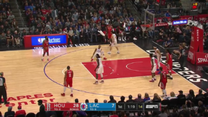 NBA – Le crossover assassin de James Harden sur Wesley Johnson