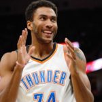 NBA – Top 10 de la nuit : Huestis rend justice au Thunder, Alex Len condamné