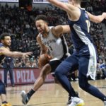 NBA – Top 10 de la nuit : Le alley-oop venu du ciel d’Anderson et Bertans