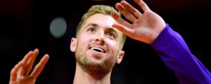 NBA – Les Lakers conservent Travis Wear
