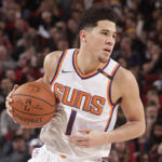 NBA – Devin Booker va bien manquer le début de saison