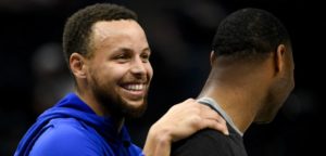 NBA – Stephen Curry en progrès ; réévaluation dans une semaine