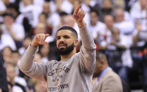 NBA – Insolite : Quand Drake insulte un joueur des Wizards de « clochard »