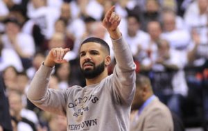 NBA – Insolite : Quand Drake insulte un joueur des Wizards de « clochard »