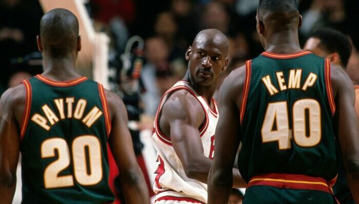 Michael Jordan face au duo Gary Payton et Shawn Kemp