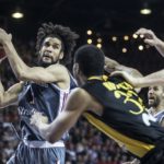 BCL – Top 10 des 1/4 de finale : Le contre fabuleux de Justin Sears, la vista de DJ Cooper