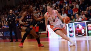 LFB – PlayOffs (1/2) : Tarbes s’impose chez les Flammes, Bourges assume son statut