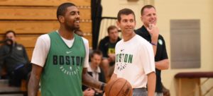 NBA – Brad Stevens consulte Kyrie Irving avant de retrouver les Cavaliers