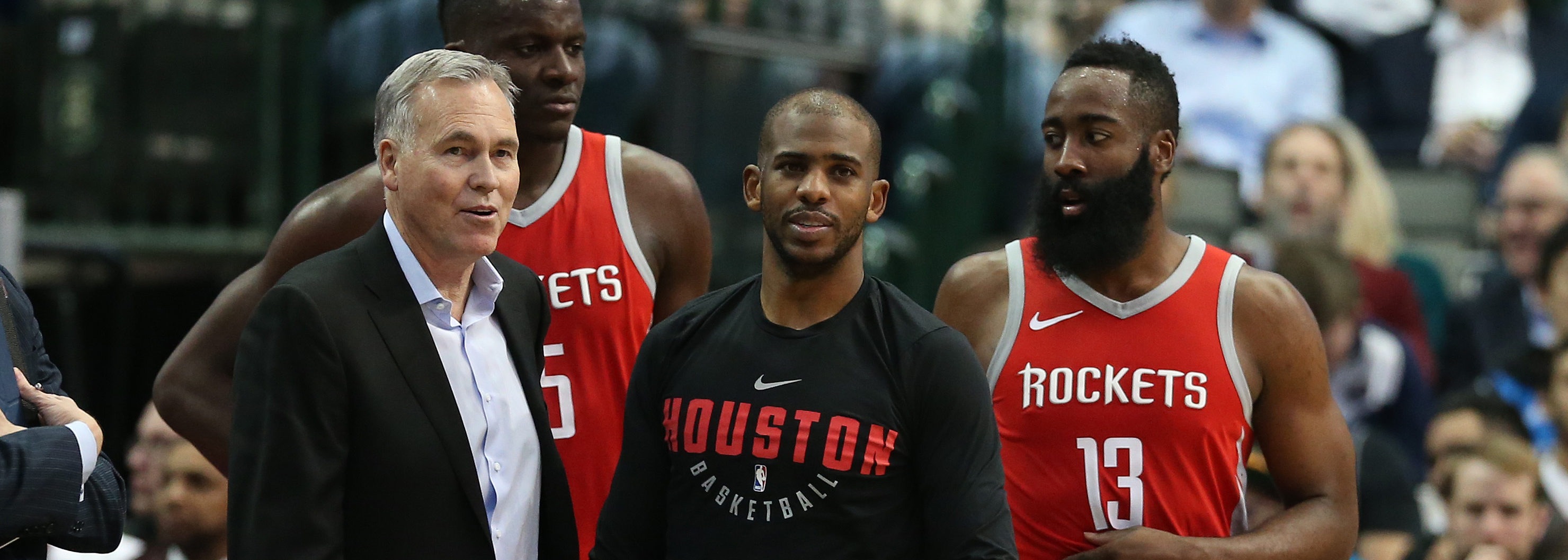 Les Rockets affrontent les Lakers de LeBron James