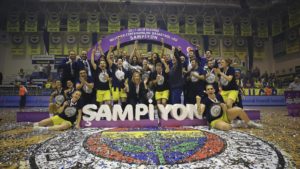 Basket Féminin – Le Fenerbahce s’impose face à Yakin Dogu et décroche le titre