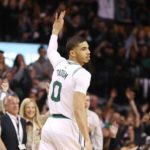 NBA – Top 5 de la nuit : Jayson Tatum postérize le King !