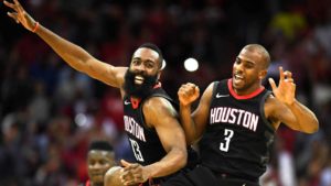 NBA – Les Rockets l’emportent chez les Warriors au bout du suspense !