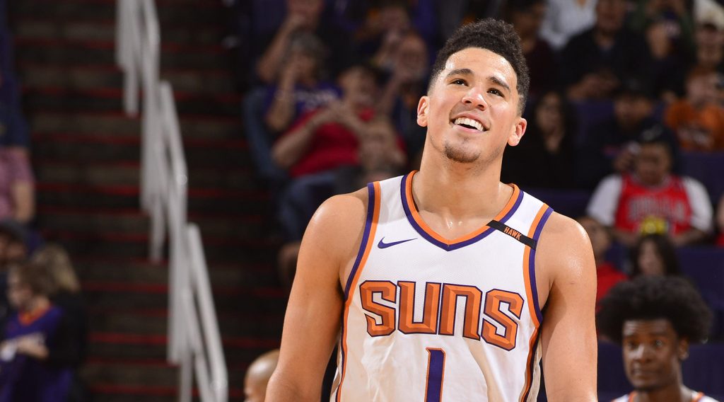 Devin Booker sous le maillot des Phoenix Suns