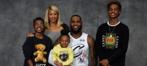 NBA – Lebron James :  « Ma famille est un facteur capital dans ma décision »