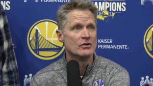 NBA – Steve Kerr commente la réaction de LeBron James après le raté de J.R. Smith