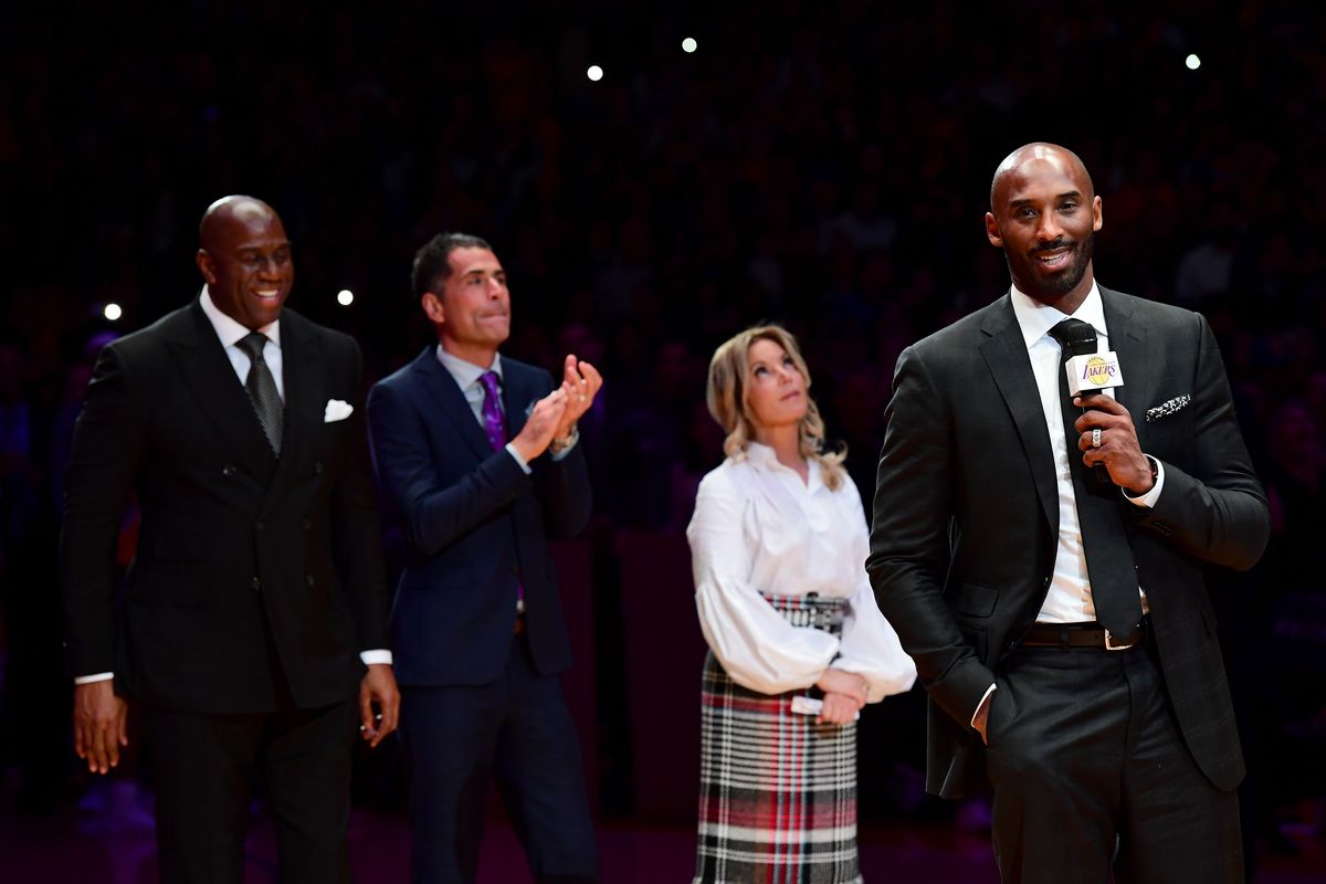 NBA - La propriétaire des Lakers prévient : « Personne ne touchera à l'héritage de Kobe »